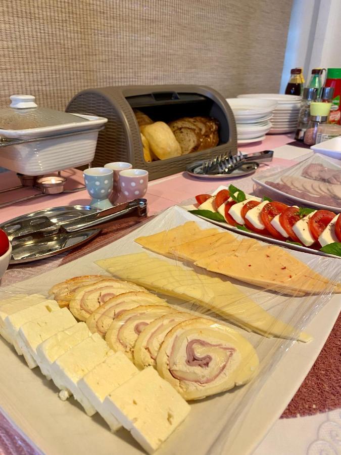 Pensiunea Rix Rooms Foksány Kültér fotó