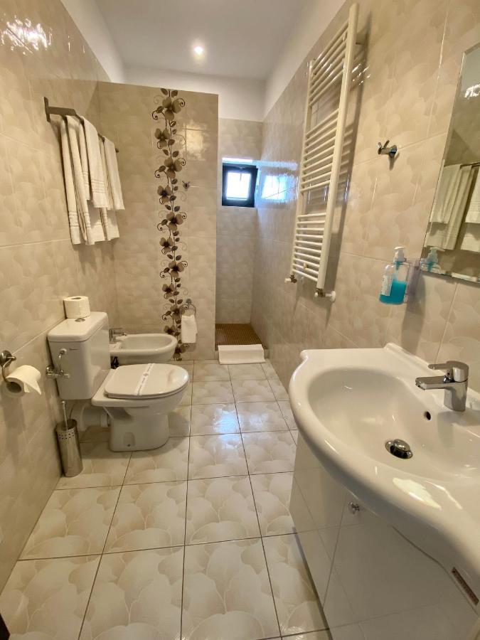Pensiunea Rix Rooms Foksány Kültér fotó