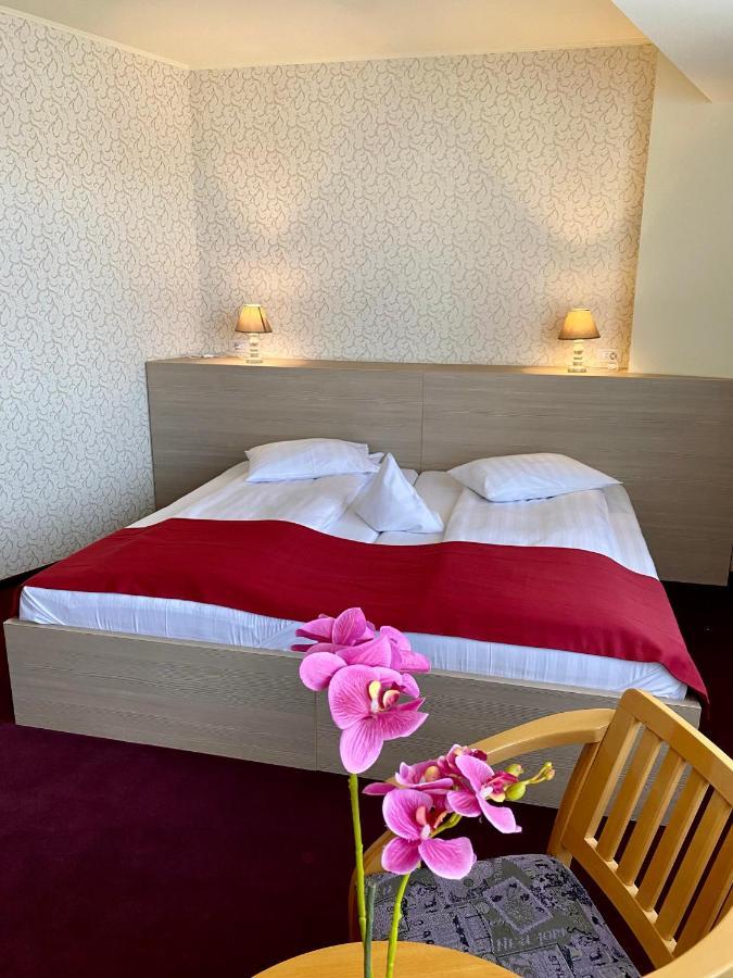 Pensiunea Rix Rooms Foksány Kültér fotó