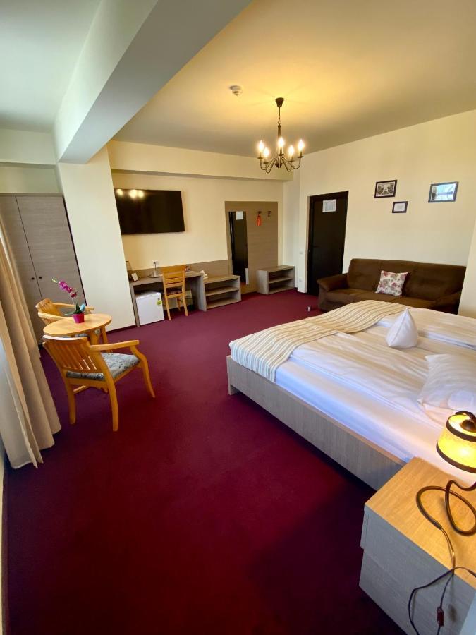 Pensiunea Rix Rooms Foksány Kültér fotó