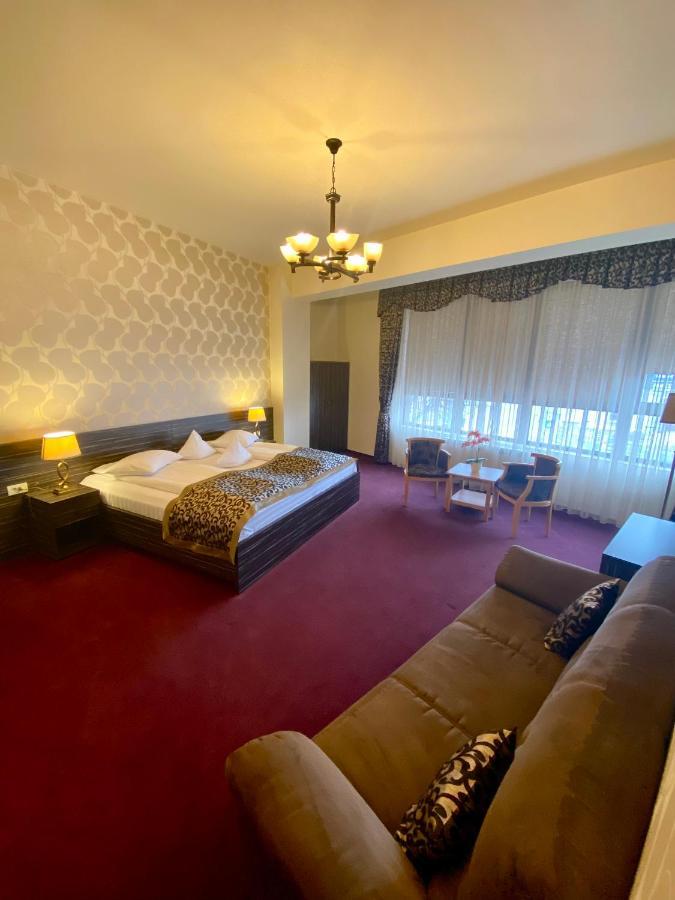 Pensiunea Rix Rooms Foksány Kültér fotó