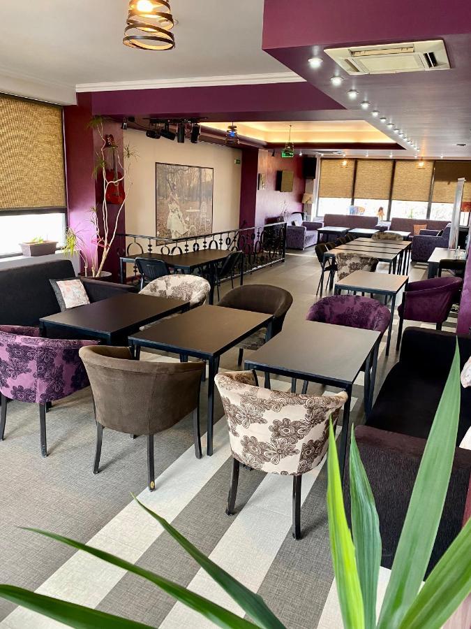 Pensiunea Rix Rooms Foksány Kültér fotó
