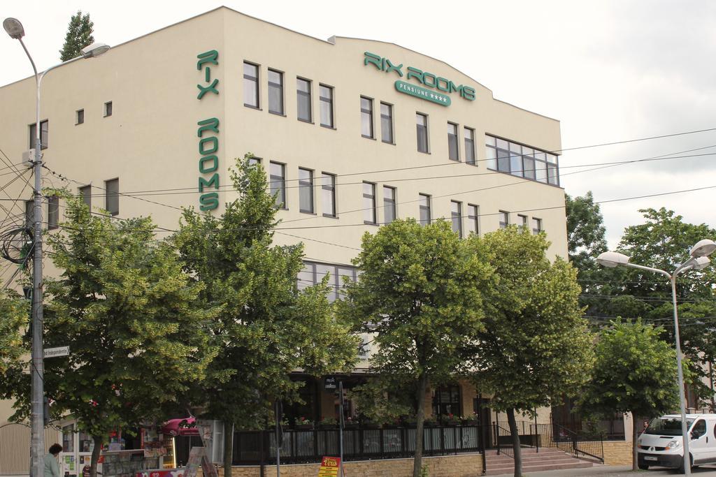 Pensiunea Rix Rooms Foksány Kültér fotó