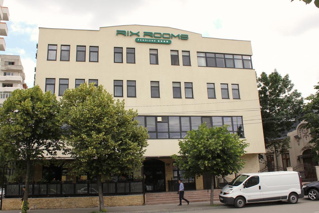 Pensiunea Rix Rooms Foksány Kültér fotó