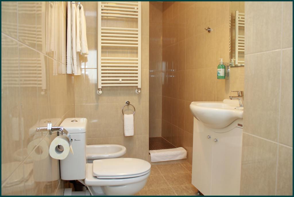 Pensiunea Rix Rooms Foksány Szoba fotó