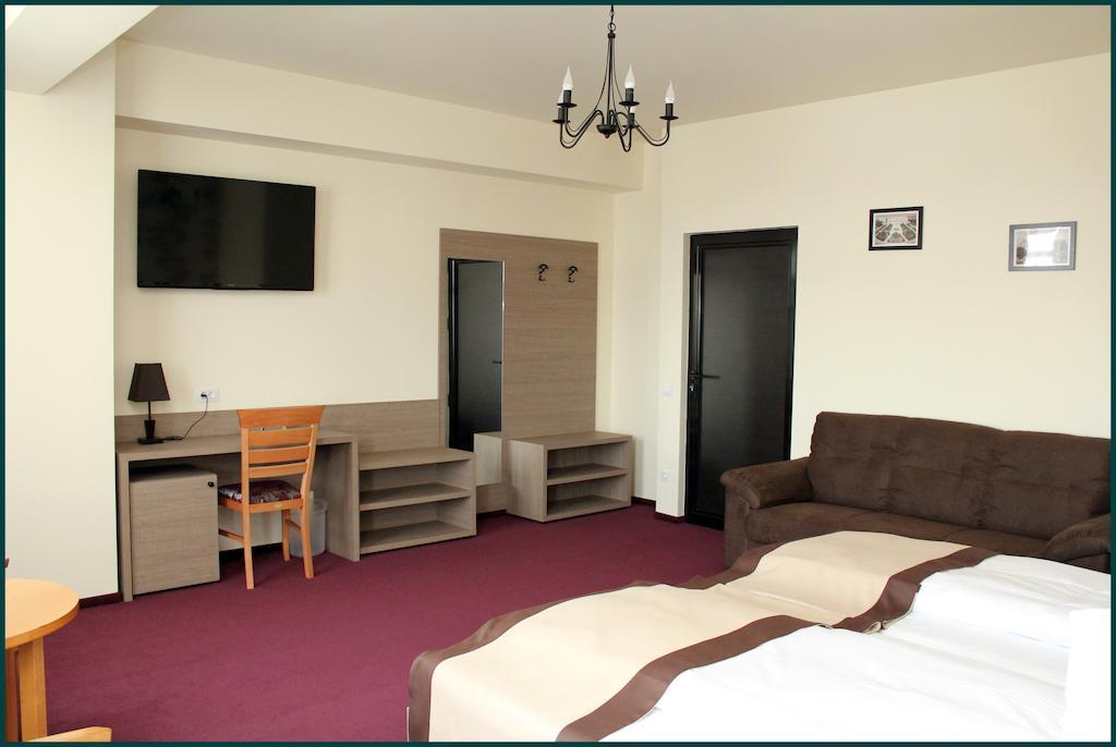 Pensiunea Rix Rooms Foksány Szoba fotó