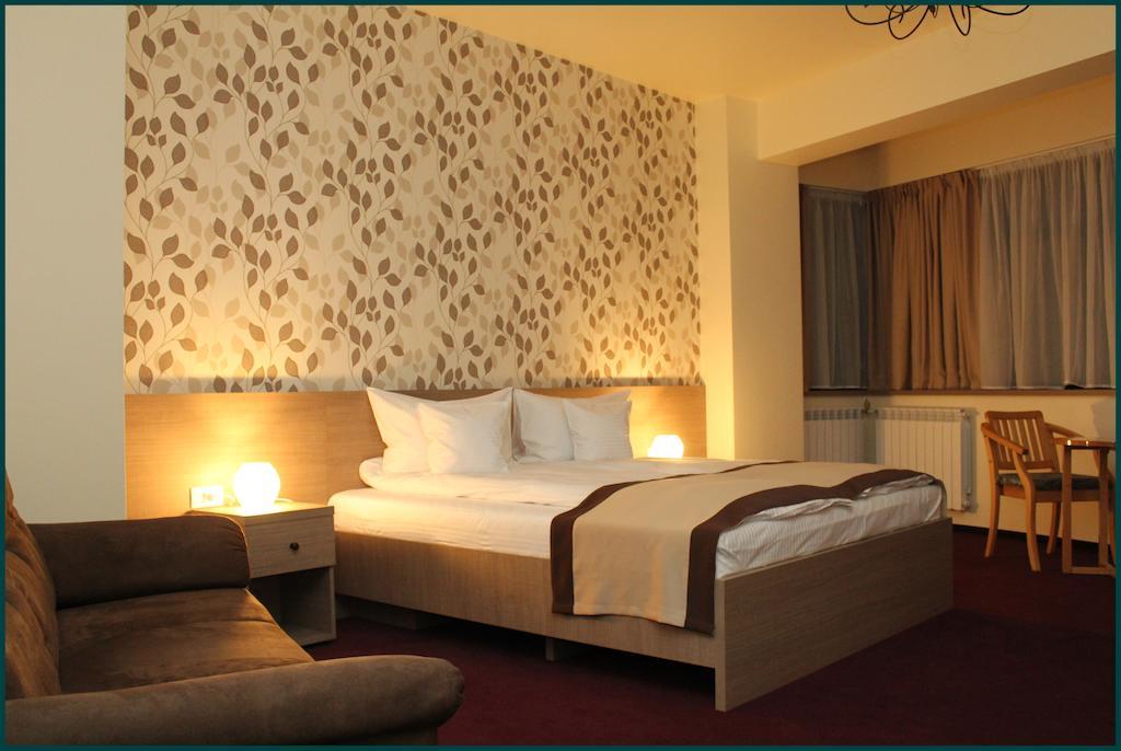 Pensiunea Rix Rooms Foksány Szoba fotó
